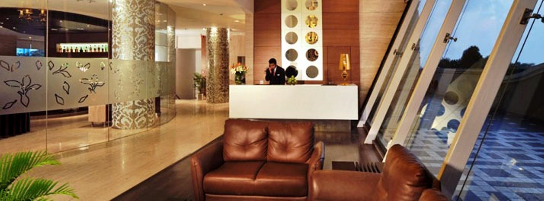 มาเจสติคคอร์ตซาโรวาปอร์ติโก Hotel นาวีมุมไบ ภายนอก รูปภาพ