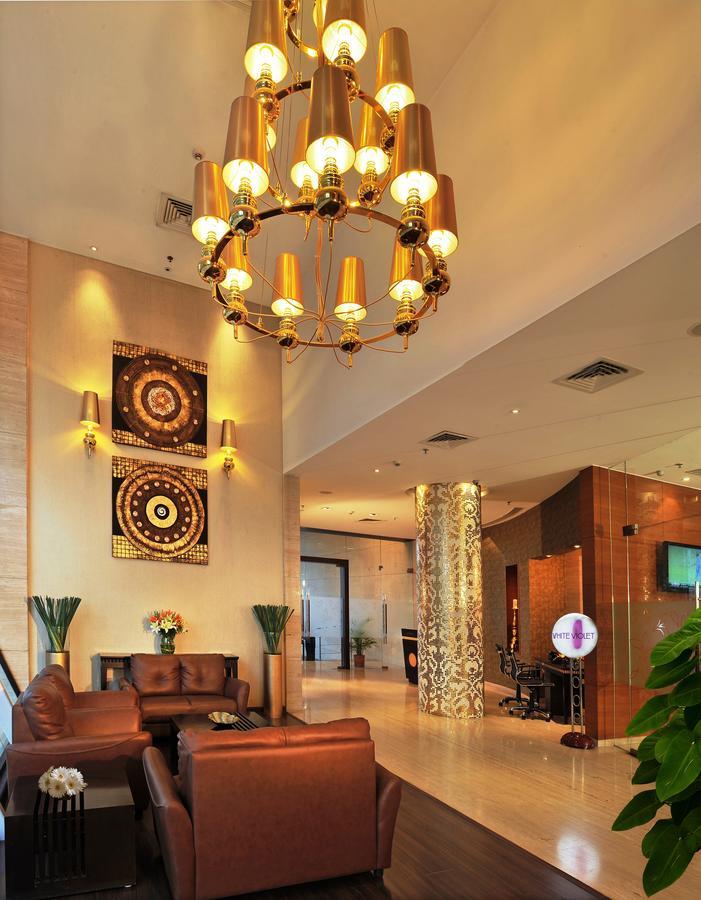 มาเจสติคคอร์ตซาโรวาปอร์ติโก Hotel นาวีมุมไบ ภายนอก รูปภาพ