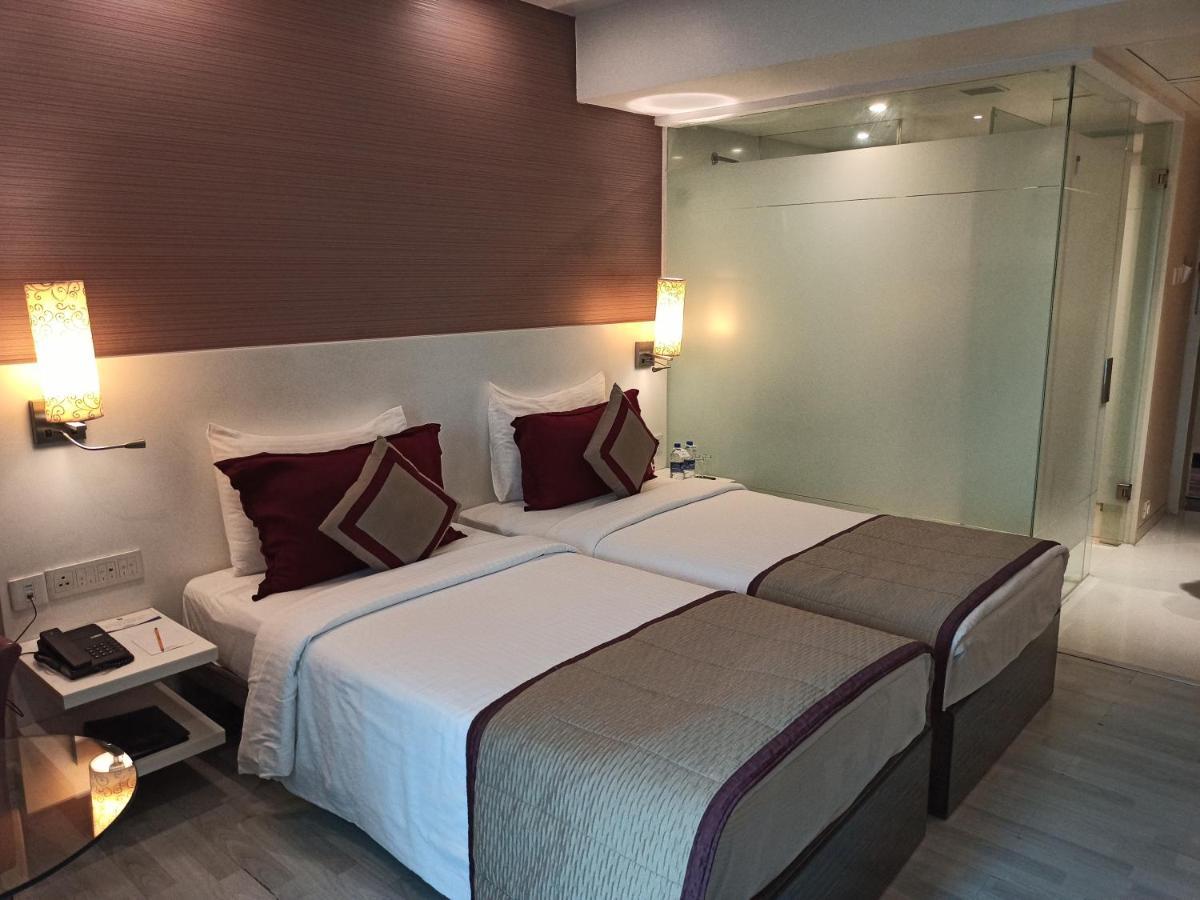 มาเจสติคคอร์ตซาโรวาปอร์ติโก Hotel นาวีมุมไบ ภายนอก รูปภาพ